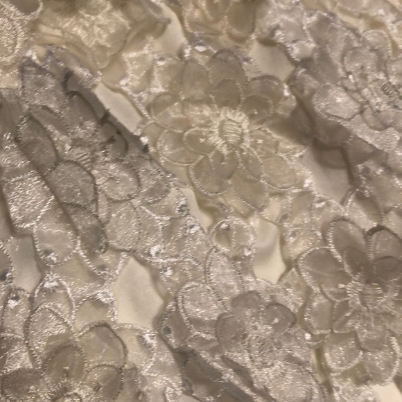 Cream Lace Floral Appliqué Skirt from H&M Size L - Picture 2 of 3
